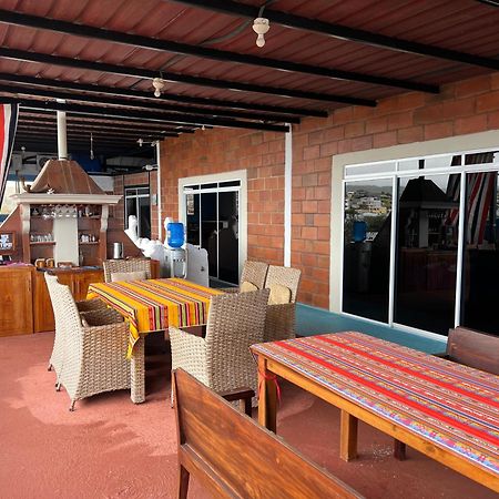 Hostal Cattleya Puerto Baquerizo Moreno Esterno foto