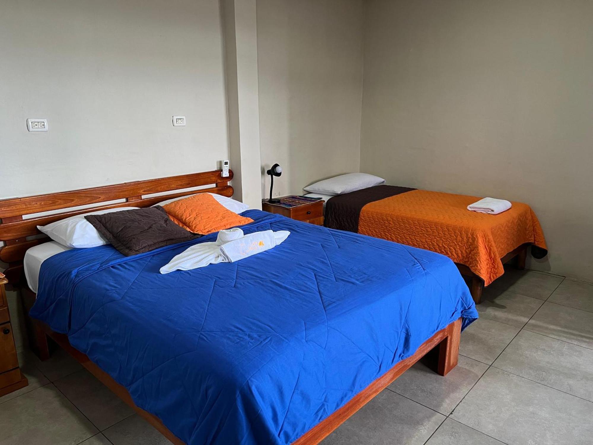 Hostal Cattleya Puerto Baquerizo Moreno Esterno foto